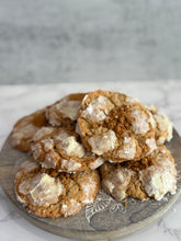 Load image into Gallery viewer, Mocha Crinkle Box (1 Dozen)