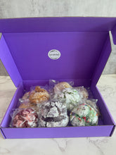 Load image into Gallery viewer, Assorted Crinkle Box (1 Dozen)